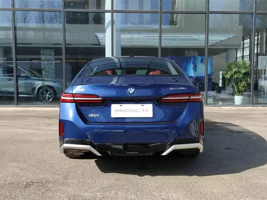 BMW i5 2024 eDrive 35L M Sport Package