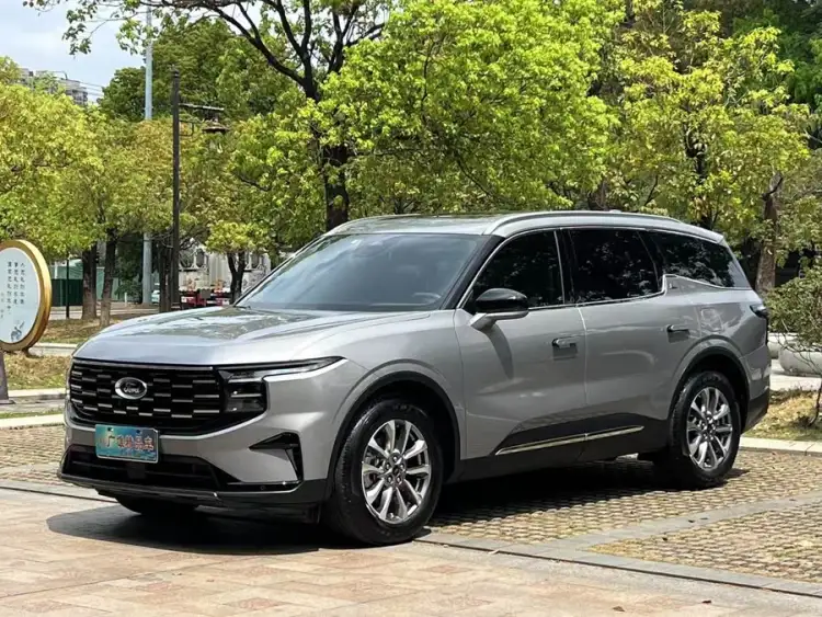 2023 Ford Edge Edge L 2.0T EcoBoost E Hybrid FWD Seven-Seater Luxury