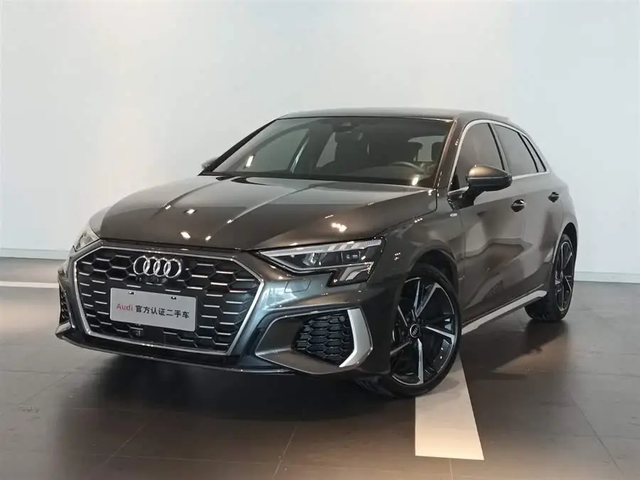 أودي A3 2023 سبورت باك 35 TFSI طراز الموضة الرياضية