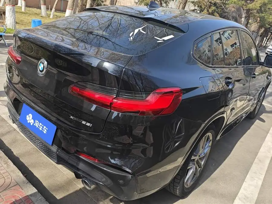 بي إم دبليو X4 طراز 2021 xDrive 25i حزمة رياضية M