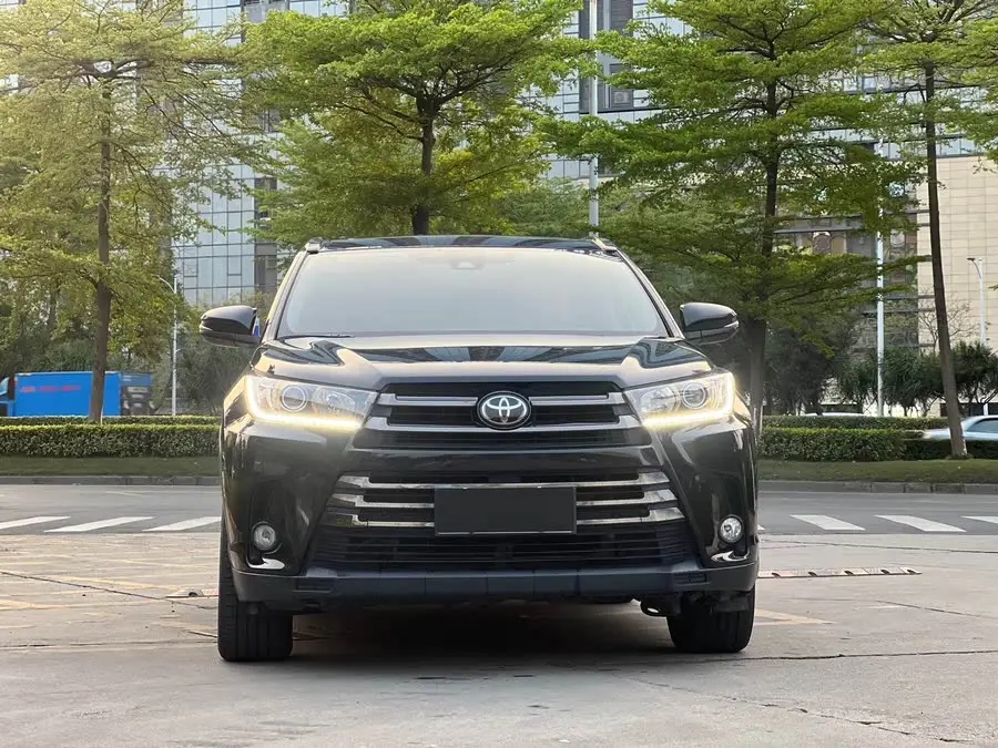 2021 هايلاندر 2.0T دفع رباعي نسخة الفارس 7 مقاعد