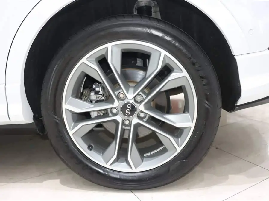 أودي Q3 2021 35 TFSI إصدار تمتع بالحياة