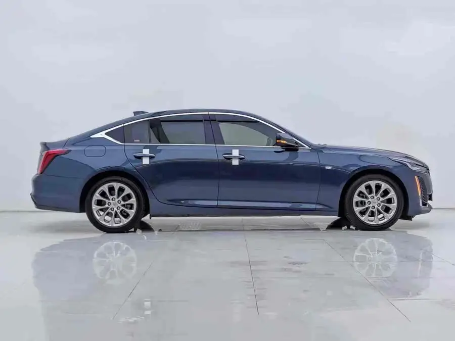 كاديلاك CT5 2022 28T الفاخرة