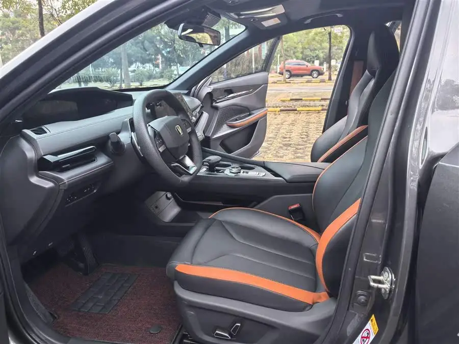 Changan UNI-V 2023 1.5T Premium