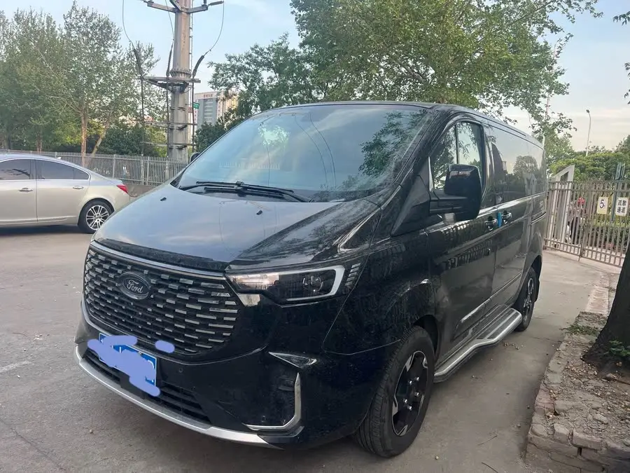 Tourneo 2023 2.0T Automatic Zhi Zun Edition