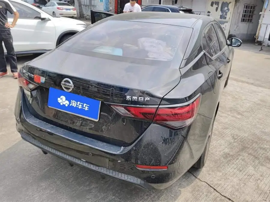 2022 نيسان سيلفي 1.6L XL CVT إصدار إنجوي