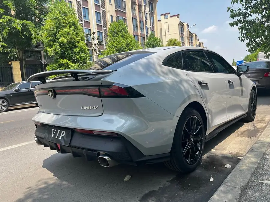 Changan UNI-V 2022 1.5T Sport Edition