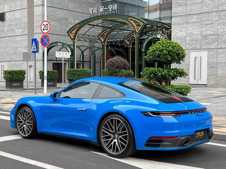 Porsche 911 2022 Carrera 3.0T