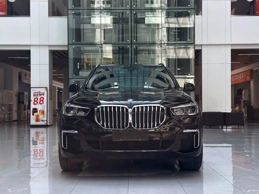 بي إم دبليو X5 2022 xDrive 30Li باقة M الرياضية المميزة