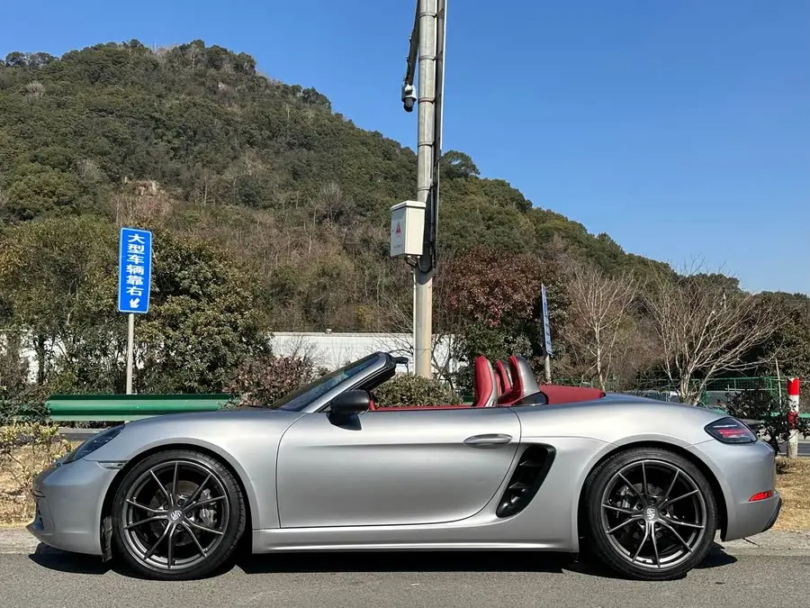 Porsche 718 2020 Model Boxster 2.0T
