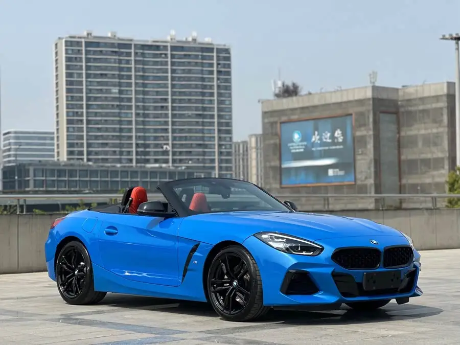 بي إم دبليو Z4 2022 sDrive 25i حزمة الظل الرياضية M