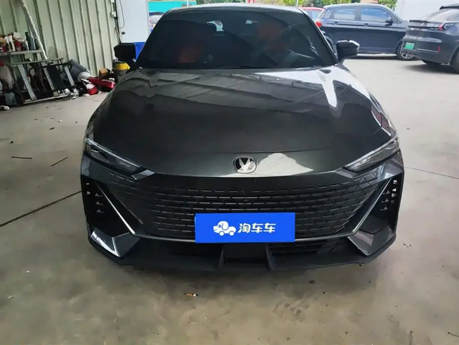 Changan UNI-V 2023 1.5T Premium