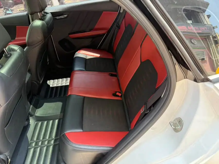 بي واي دي e2 2021 الفئة الفاخرة