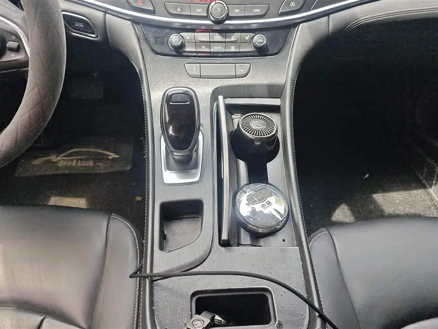 بويك لاكروس 2021 552T الفاخرة