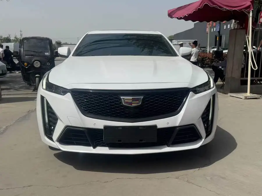 كاديلاك CT5 2022 28T الفاخرة (الإصدار القياسي)