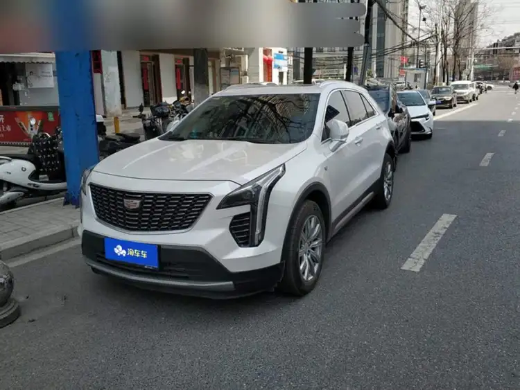 Cadillac XT4 2023 28T FWD Luxury