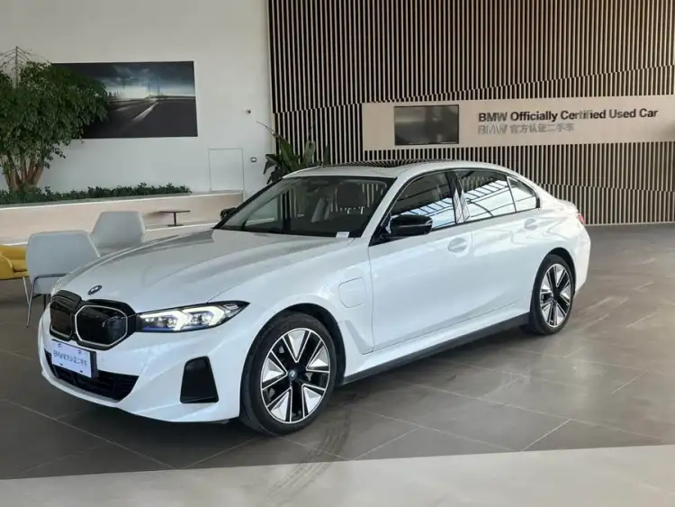 BMW i3 2023 eDrive 40 L Night Sport Package