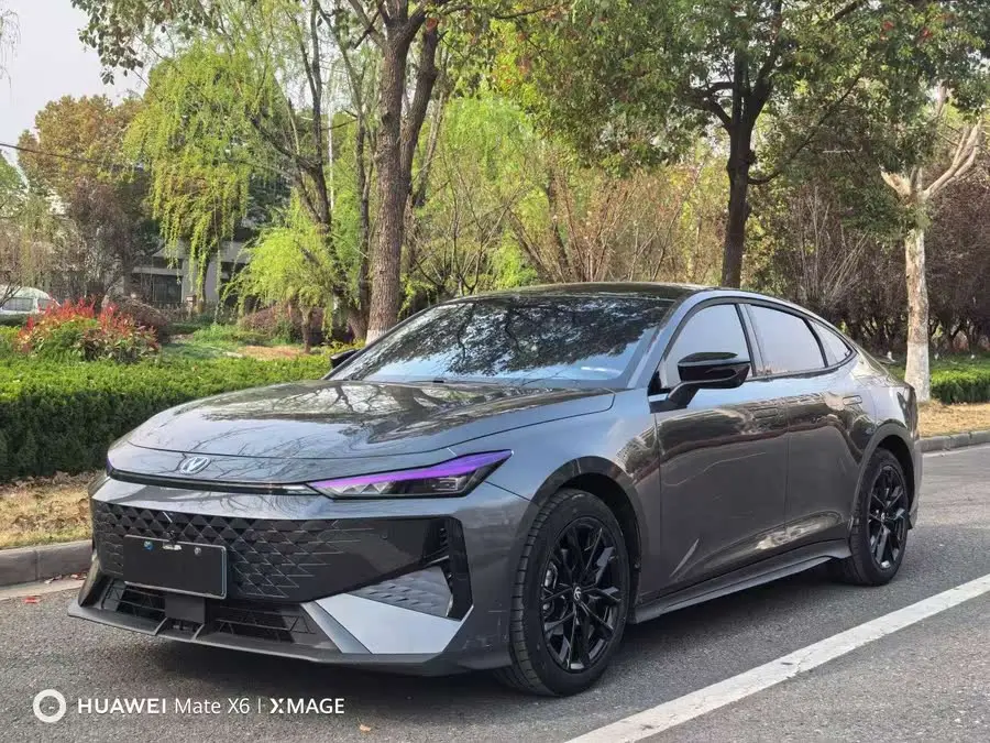 Changan UNI-V 2024 1.5T Premium