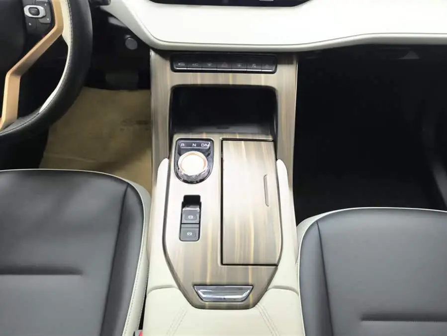 هافال H6 2021 الطراز الجيل الثالث 2.0T أوتوماتيكي دفع ثنائي ماكس