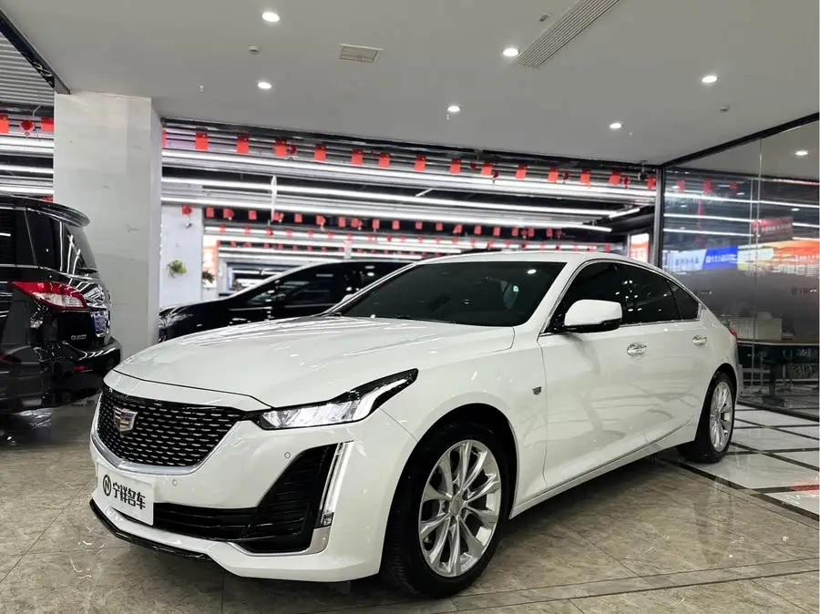 كاديلاك CT5 2022 28T الفاخرة (الإصدار القياسي)