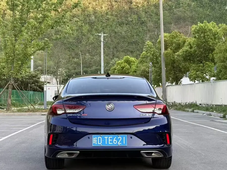 بيوك ريجال 2021 GS 28T المميزة