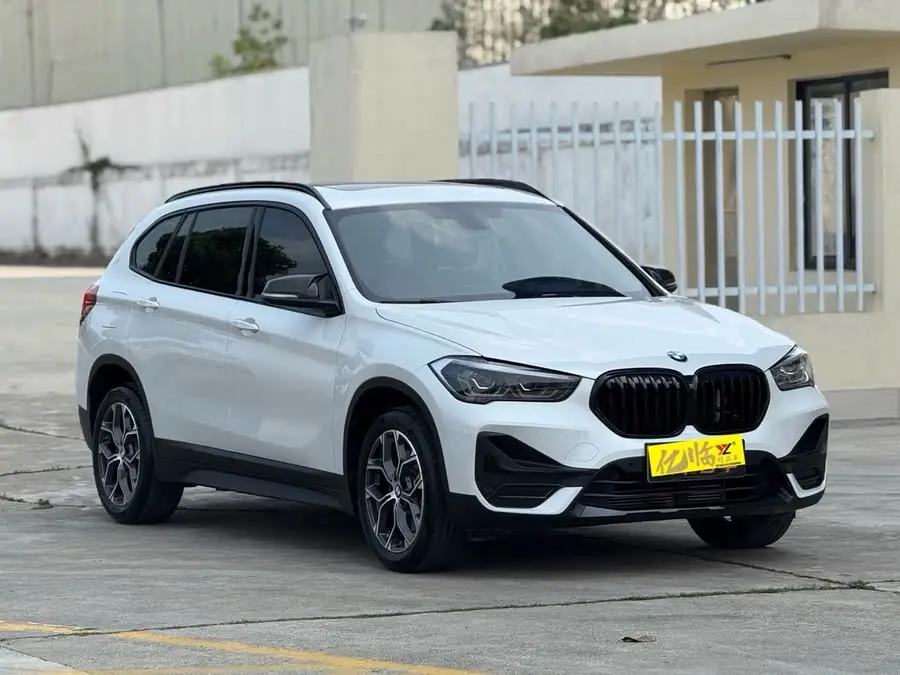 بي إم دبليو X1 2022 sDrive25Li النسخة الرائدة