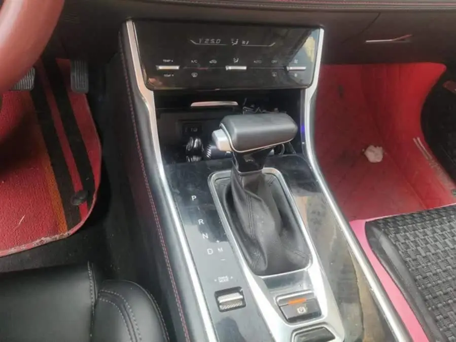 Changan CS75 2021 Honor Million Edition 280T DCT Luxury