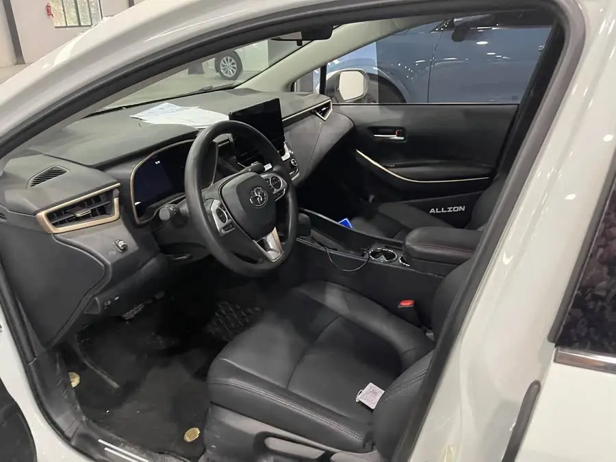 أسد آسيا 2023 طراز هجين 2.0 لتر نسخة متميزة