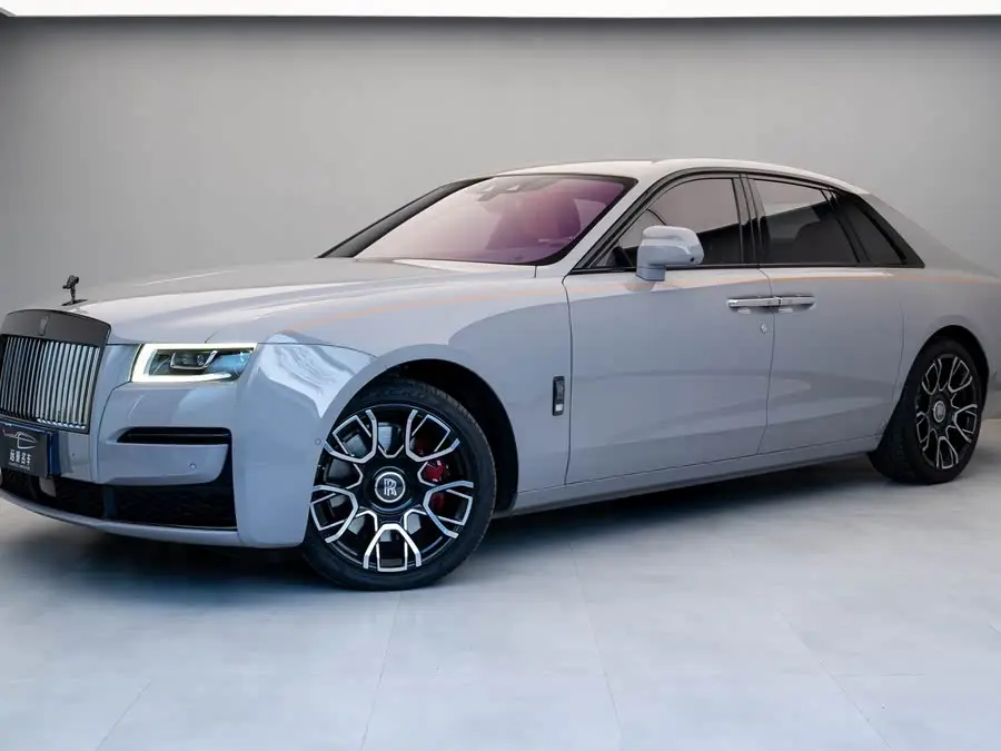 غوست 2022 6.7T بلاك بادج