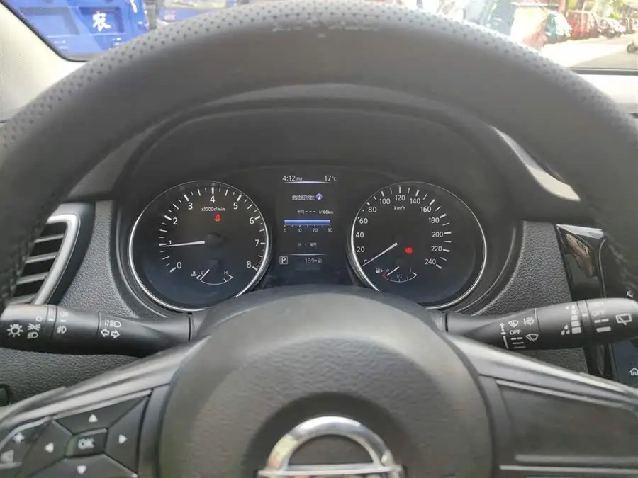 2021 نيسان قاشقاي 2.0 لتر CVT الذكي