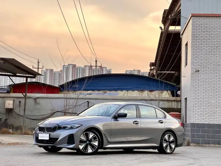 BMW i3 2024 eDrive 40 L Night Sport Package