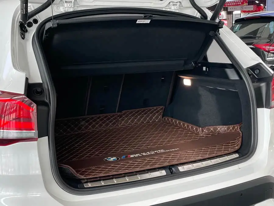 بي إم دبليو X1 2021 sDrive25Li الطراز الرائد