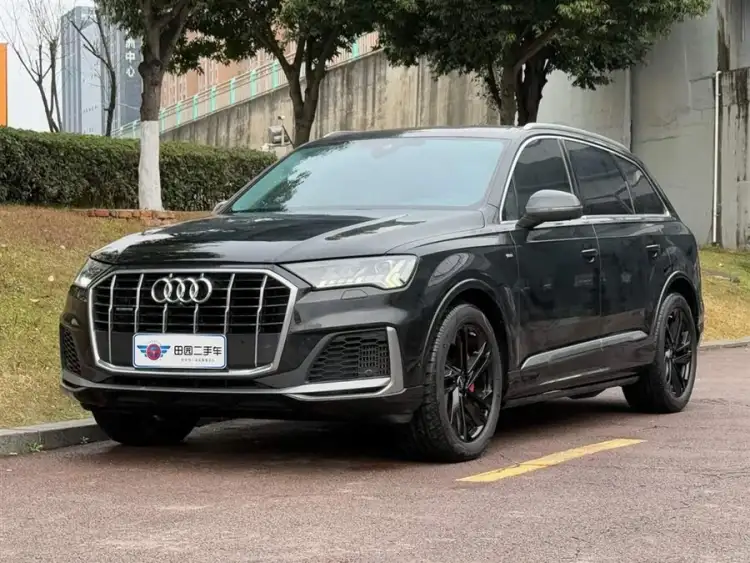 Audi Q7 2023 55 TFSI quattro S line Sport