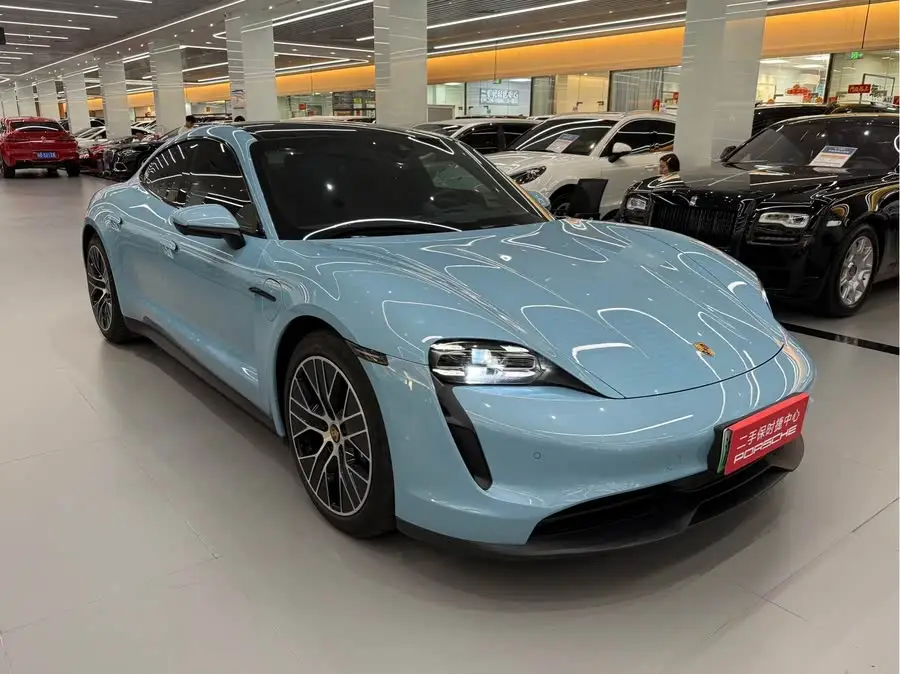 تايكان 2022 طراز مُعدل