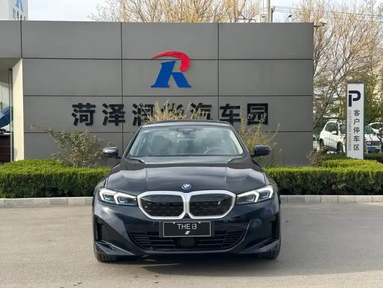 BMW i3 2022 eDrive 35 L