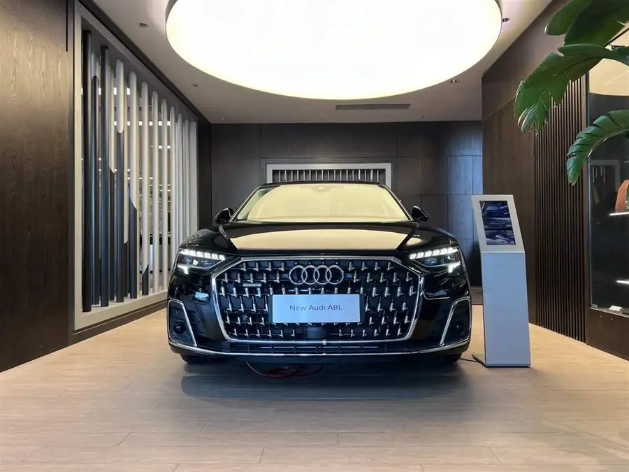 أودي A8 2025 A8L 50 TFSI كواترو بريستيج