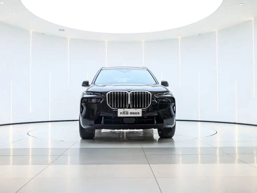 BMW X7 2023 xDrive40i Luxury Package