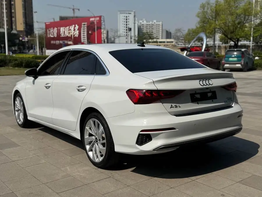 أودي A3 2023 A3L ليموزين 35 TFSI إصدار الأناقة العصرية