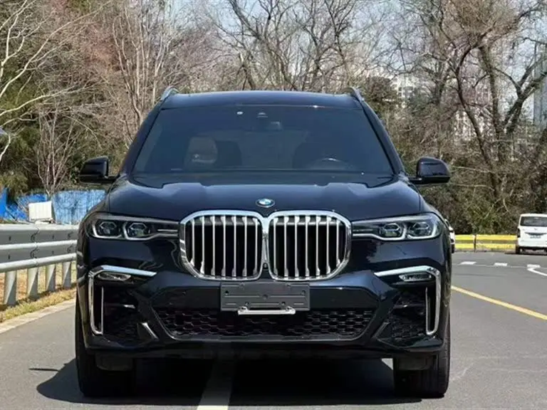 بي إم دبليو X7 2021 xDrive40i حزمة الرياضة M