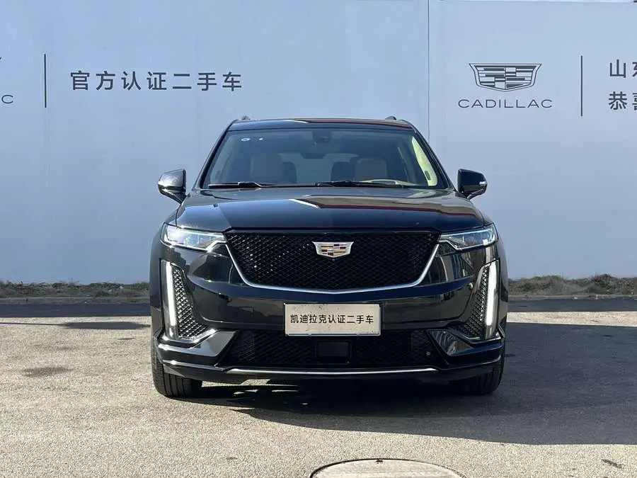 كاديلاك XT6 2022 2.0T ستة مقاعد دفع رباعي بلاتينيوم