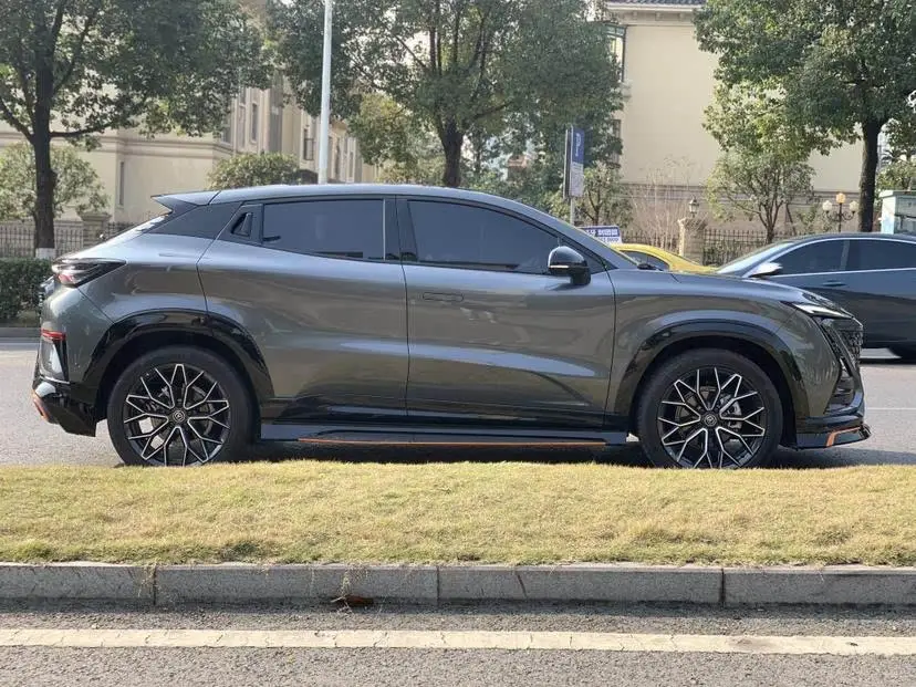 شانجان UNI-T 2022 1.5T الرائد