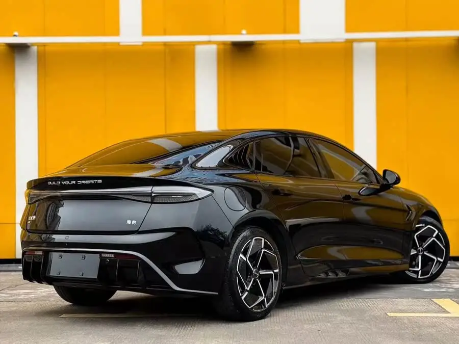 ختم 2023 إصدار البطل 700 كم إصدار الأداء