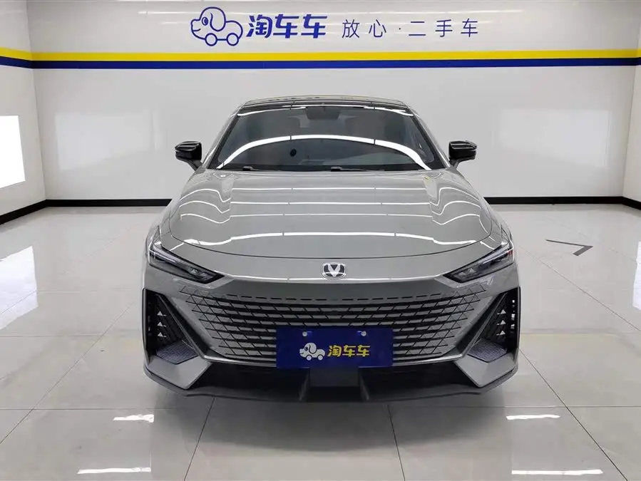 Changan UNI-V 2022 1.5T Premium