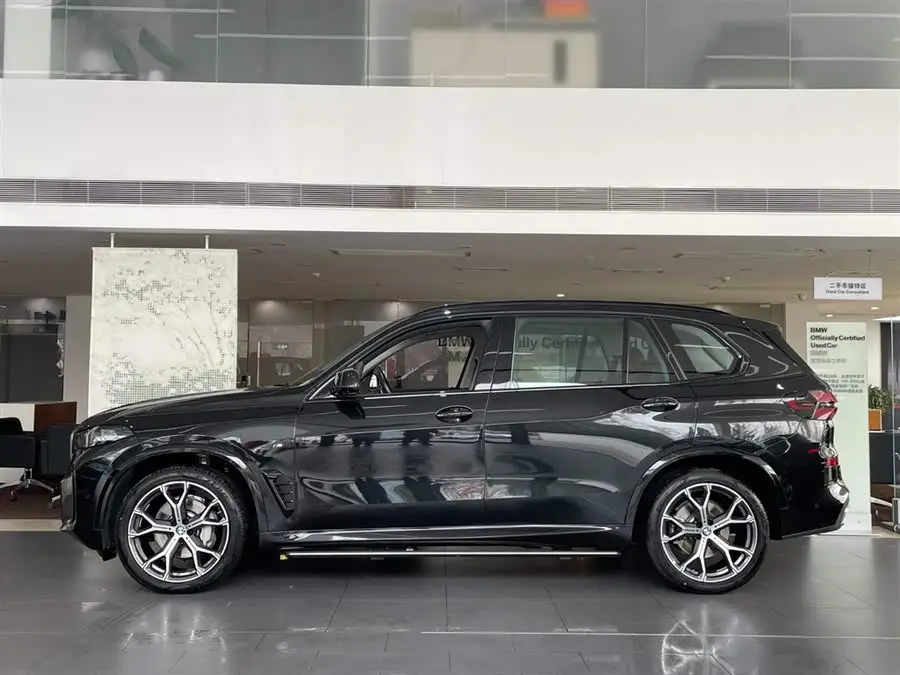 BMW X5 2023 xDrive 30Li Exclusive M Sport Night Package