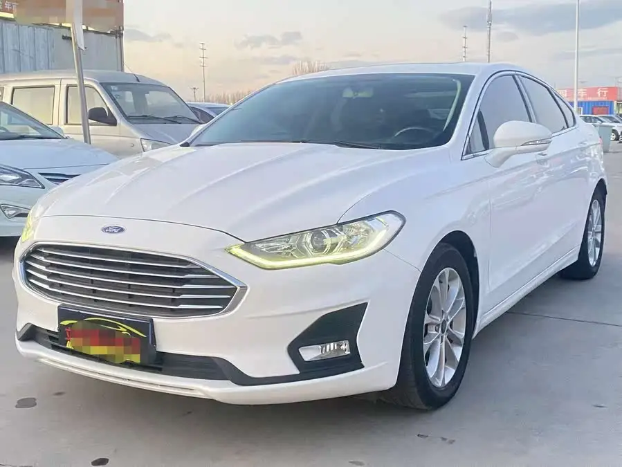 2020 فورد مونديو إيكو بوست 200 تريند