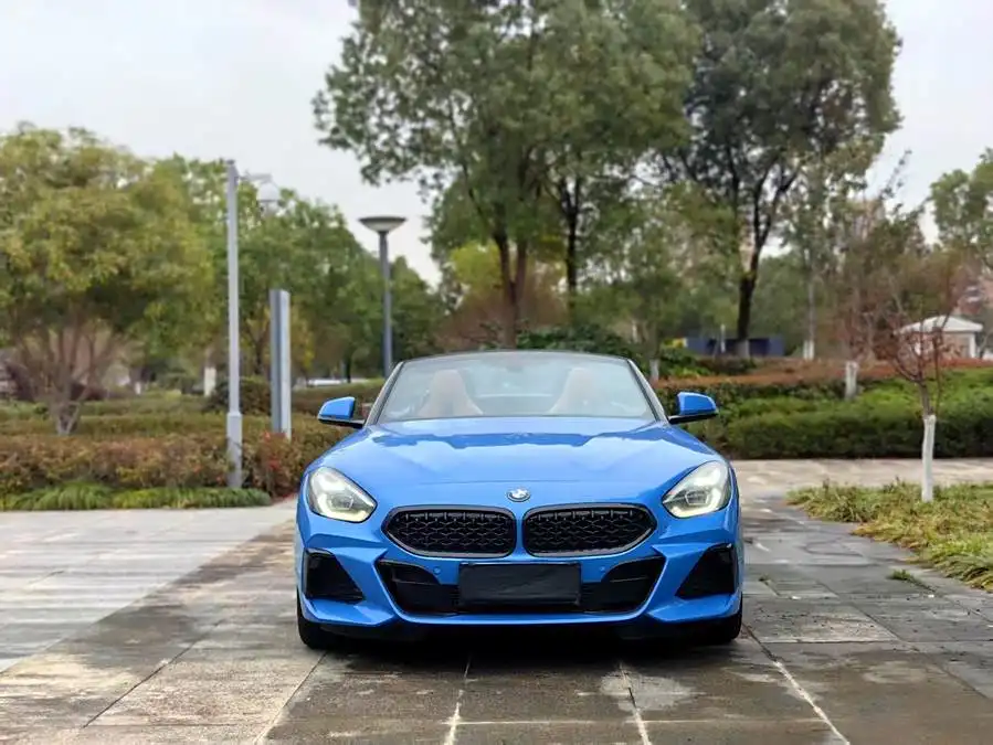 بي إم دبليو Z4 2020 sDrive 25i إصدار فضي محدود