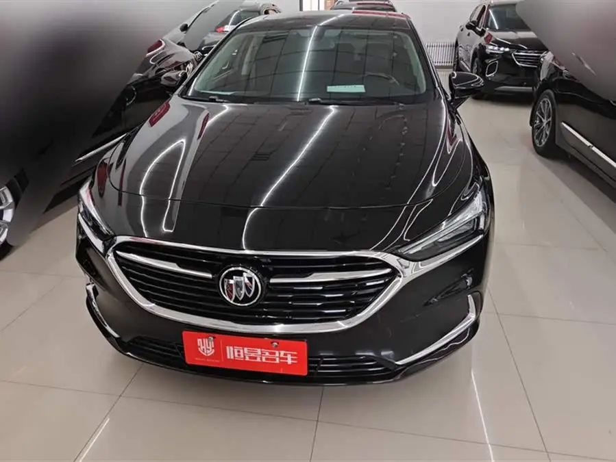 بيوك لاكروس 2022 652T الفاخرة