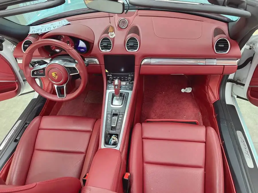 Porsche 718 2022 Model Boxster 2.0T