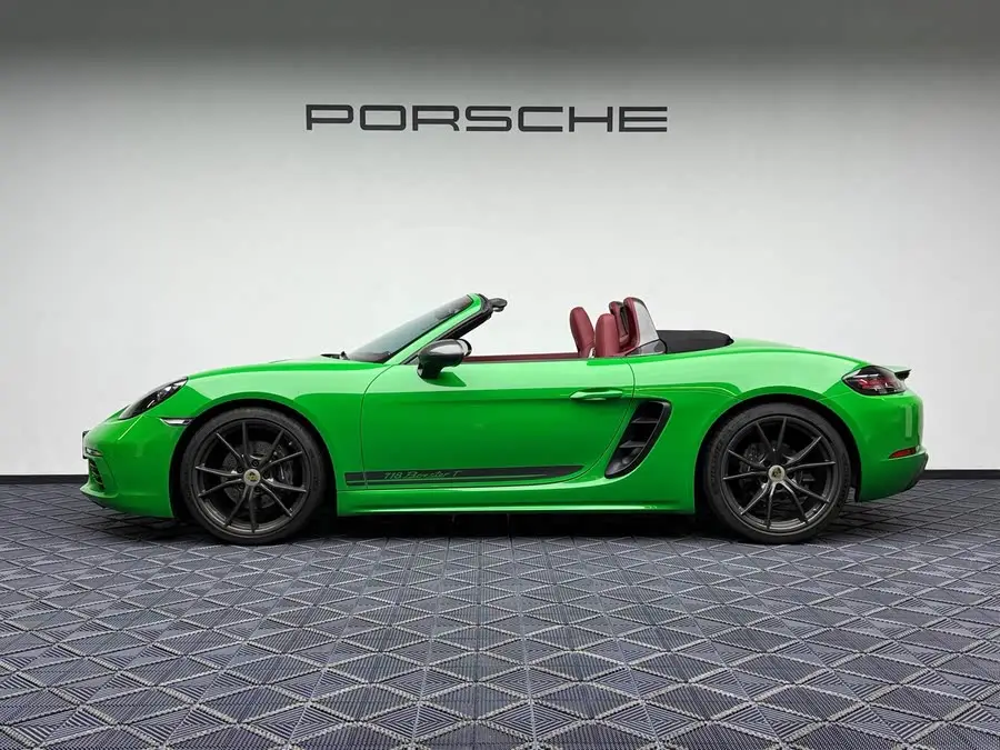 Porsche 718 2022 Boxster T 2.0T