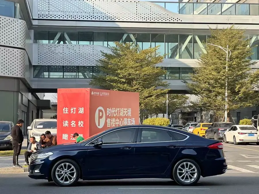 2018 Ford Mondeo EcoBoost 200 Intelligent Fashion Edition National VI